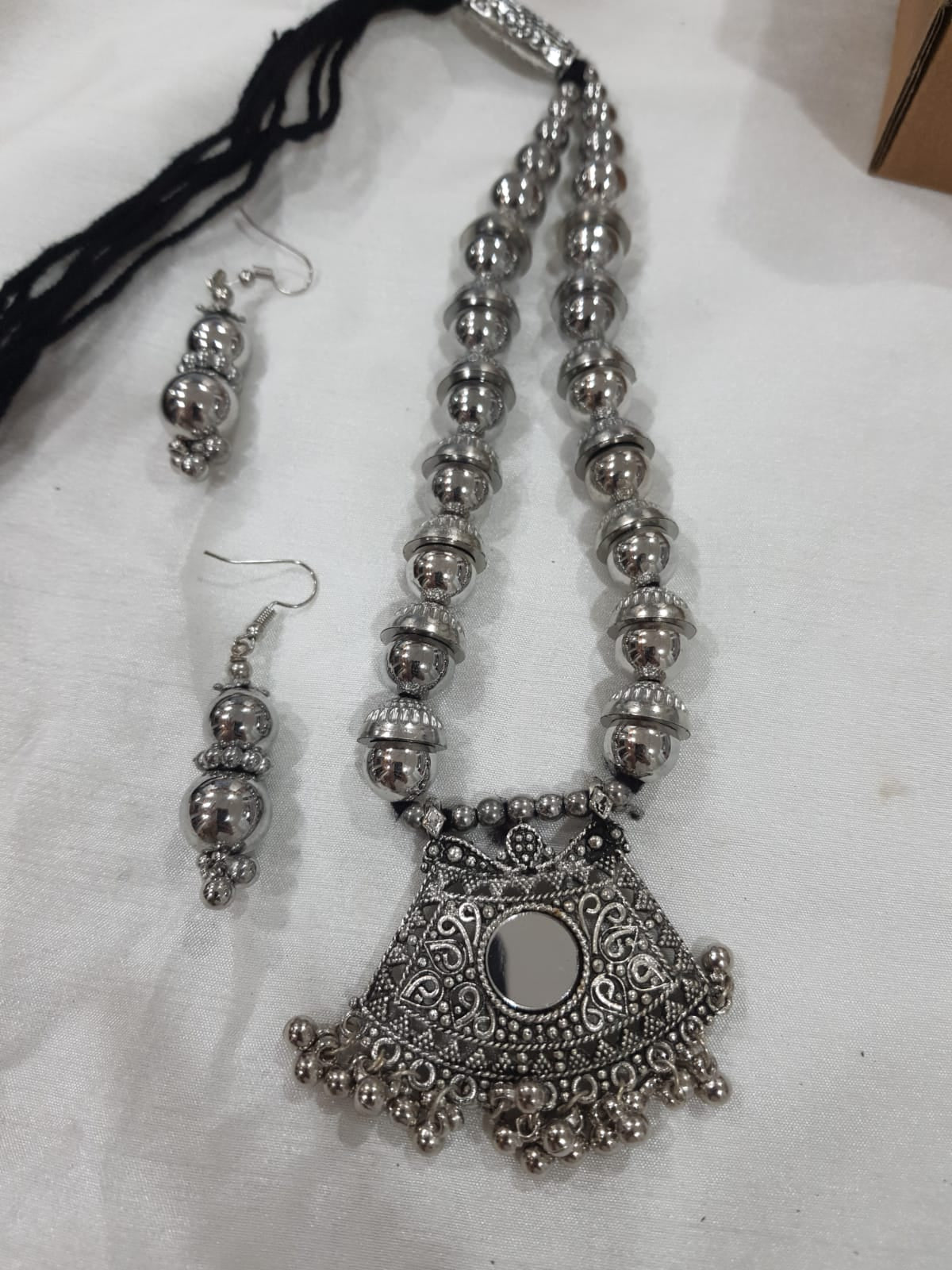 Choker Necklace
