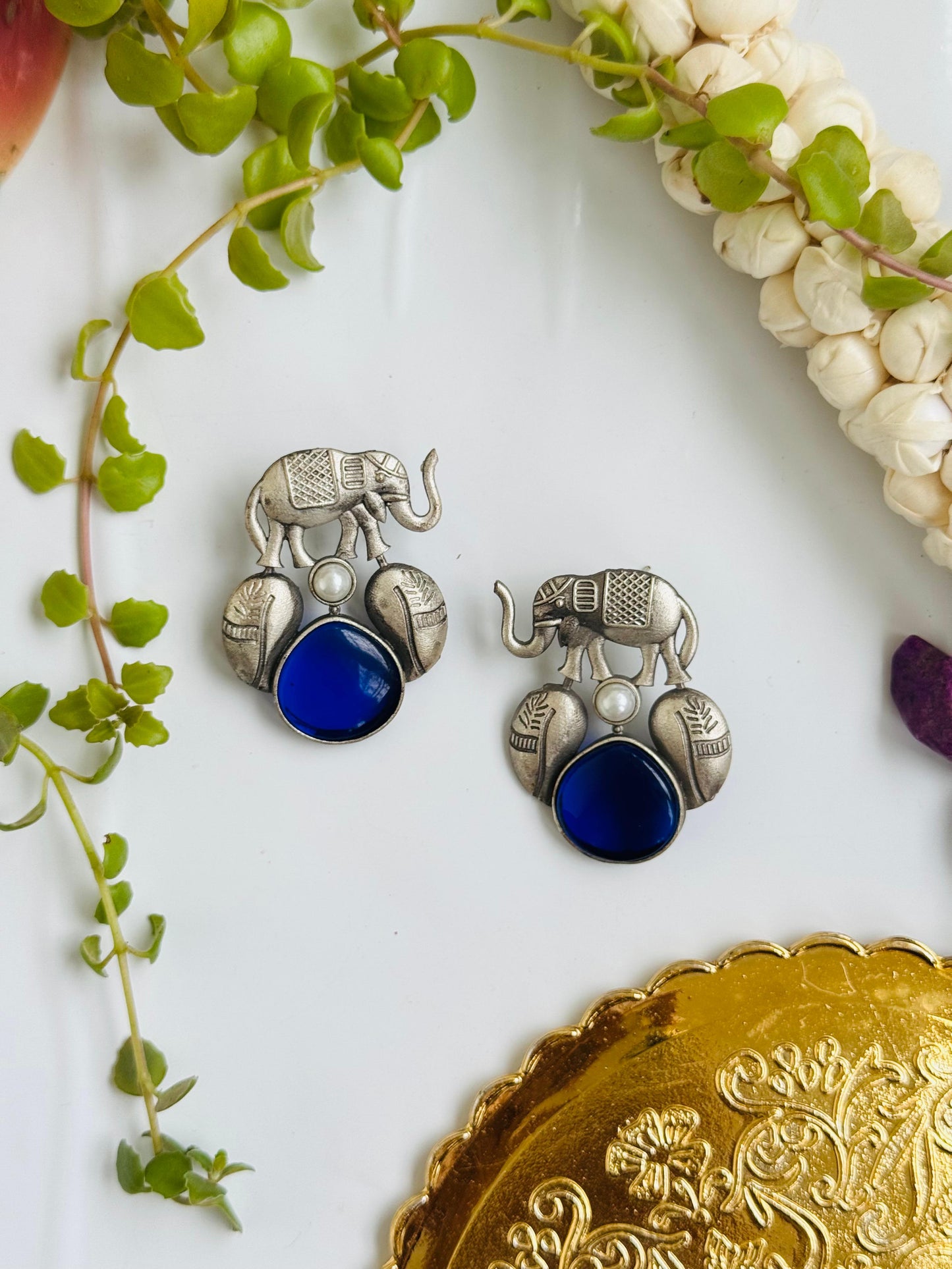 EARRING