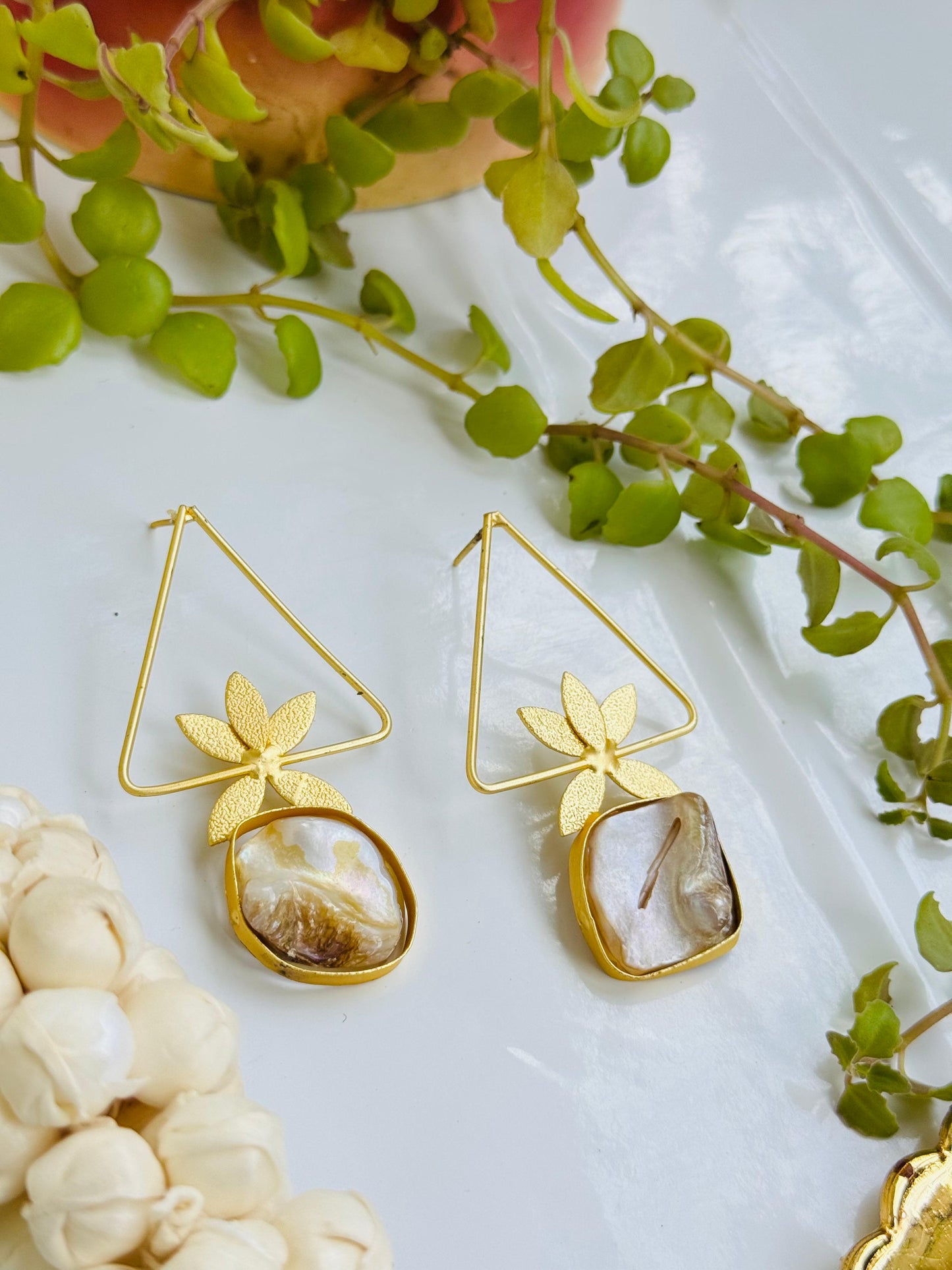 Brass mother of pearl EARRING