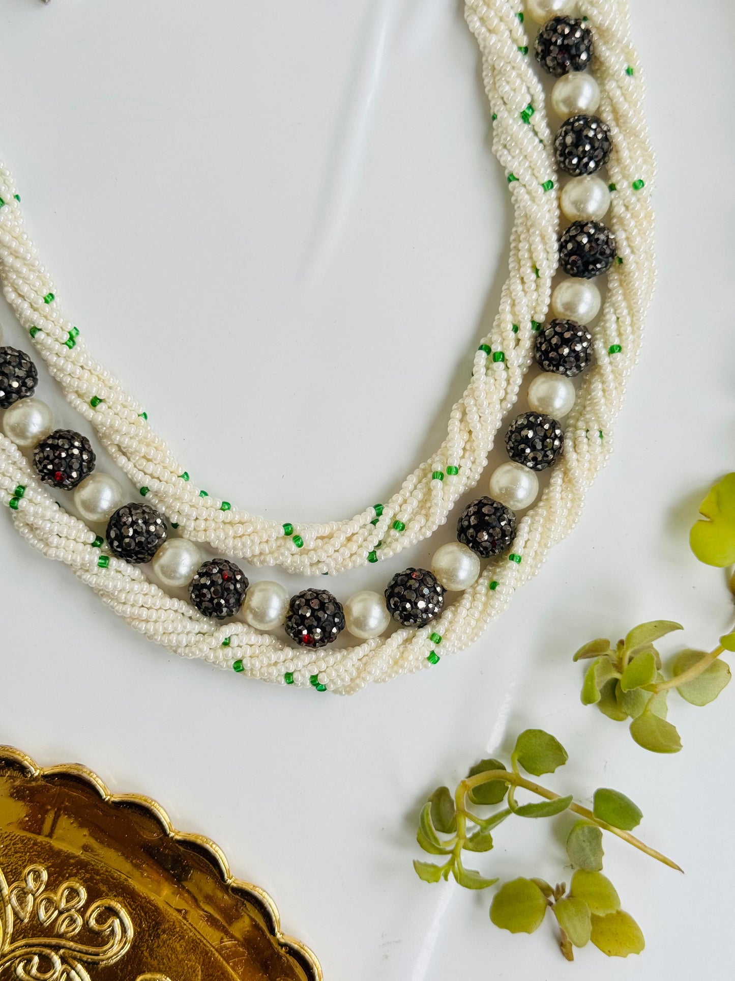 Necklace choker