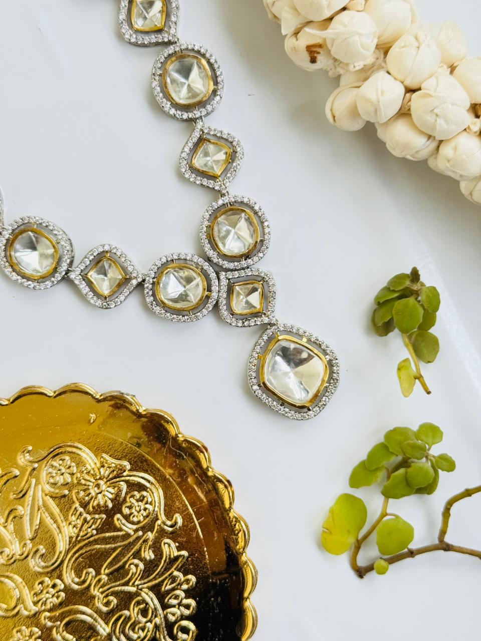 Necklace polki