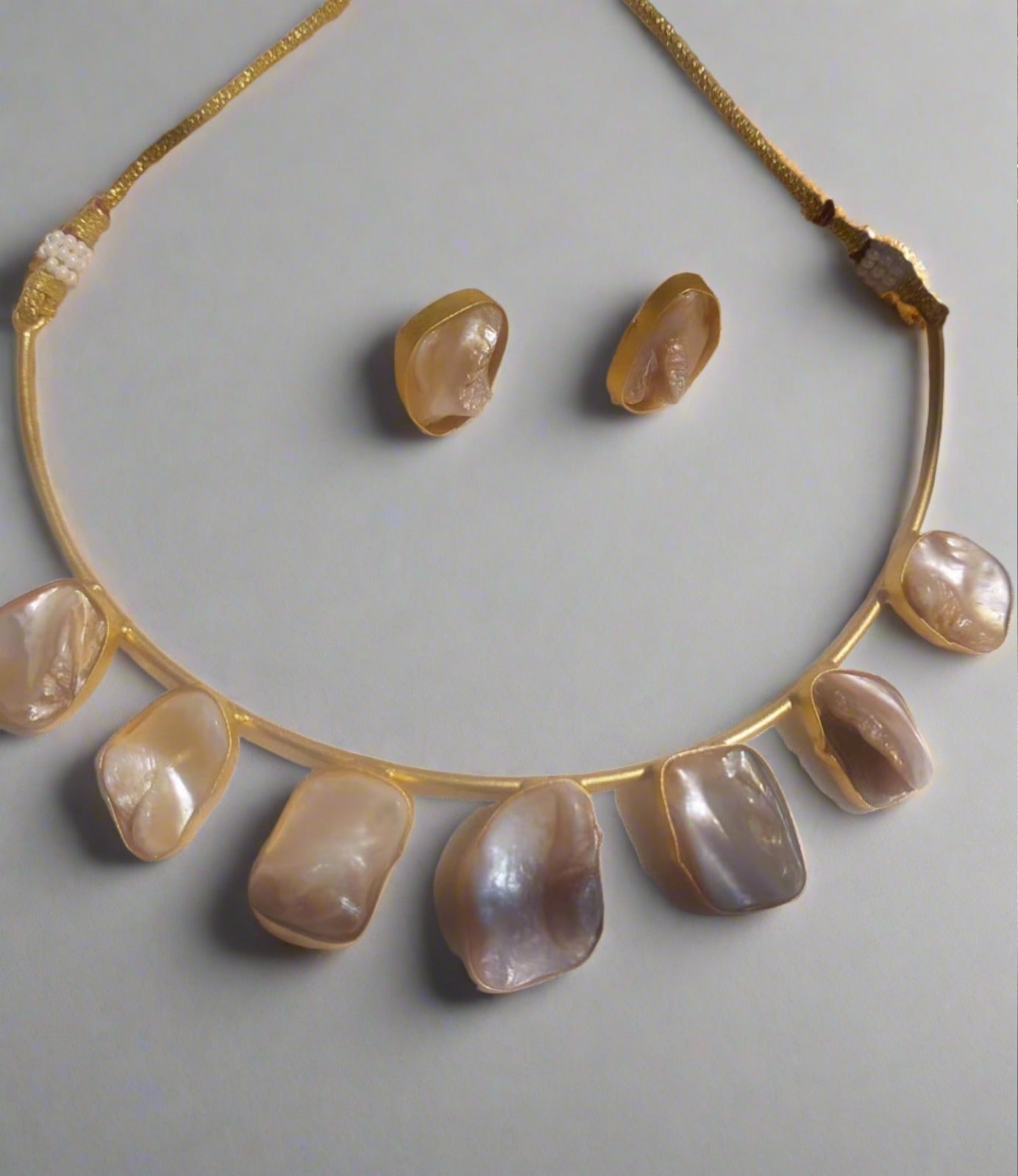 Mother of pearl necklace