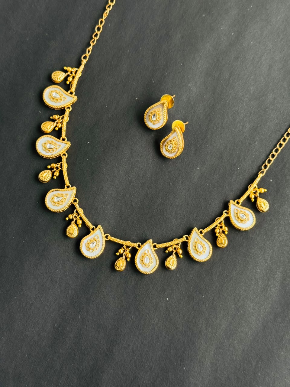 Royal Teardrop Kundan Necklace Set