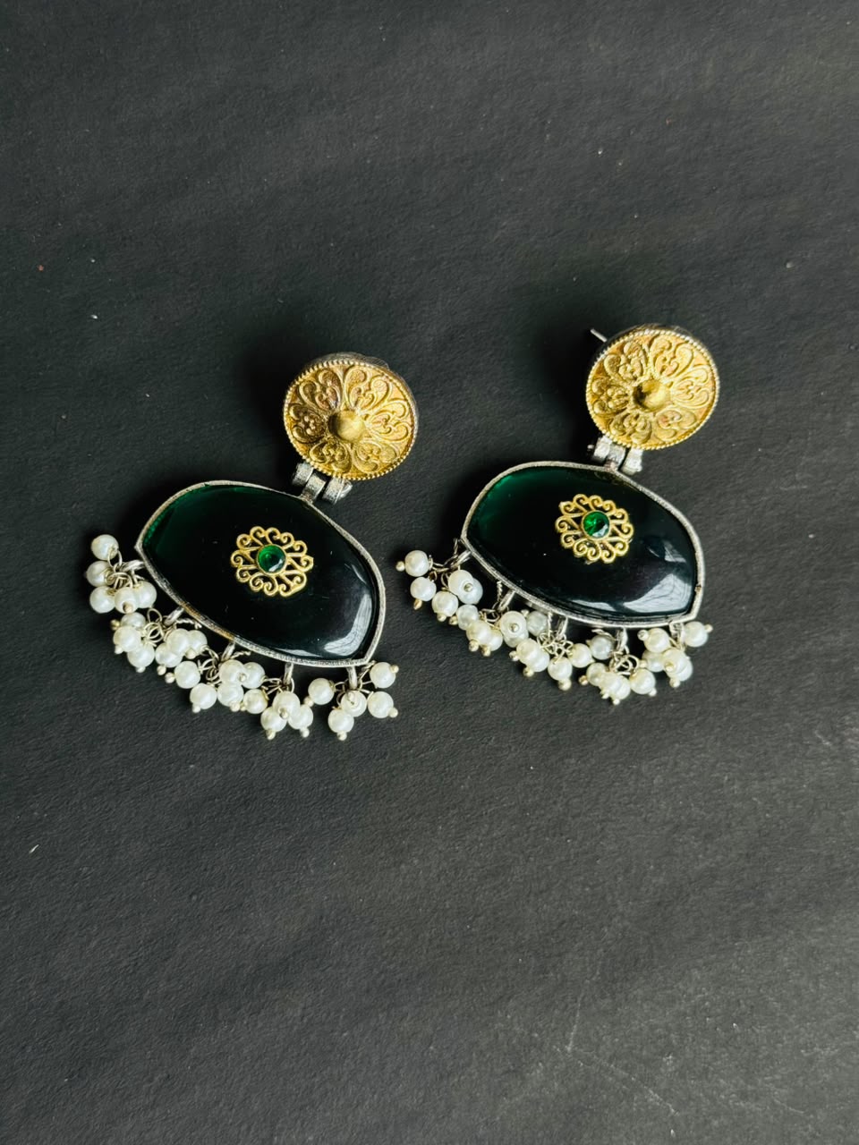 Emerald Heritage Dual-Tone Necklace Set