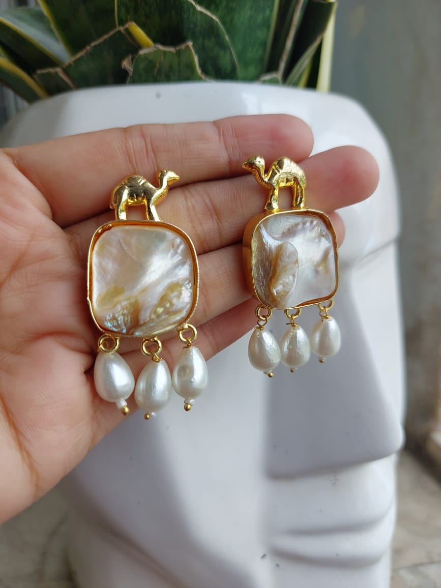 Brass camel mother of pearl EARRING