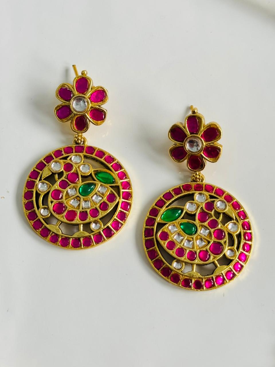 Jadau necklace