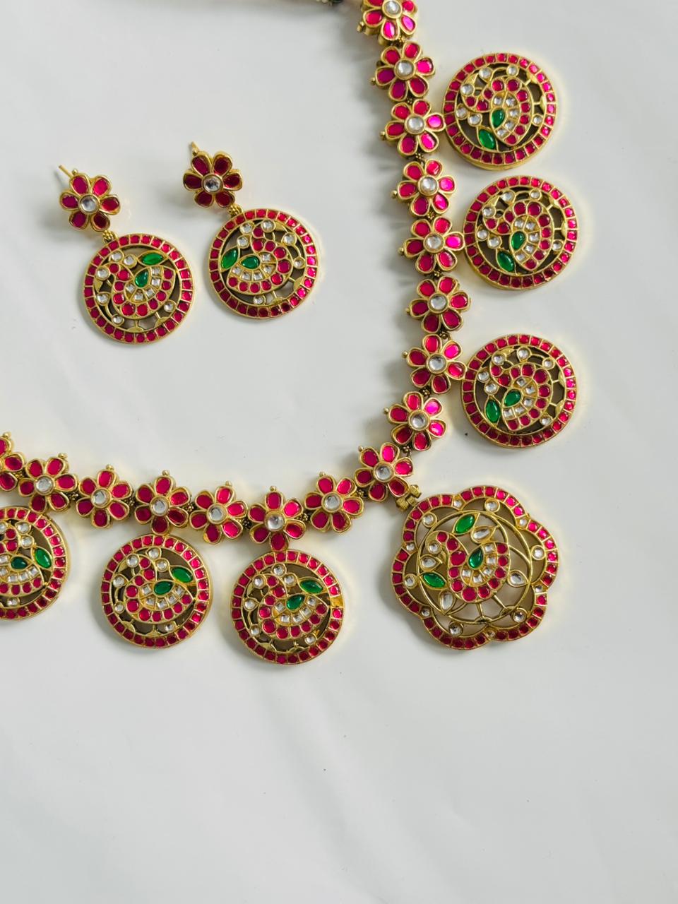 Jadau necklace