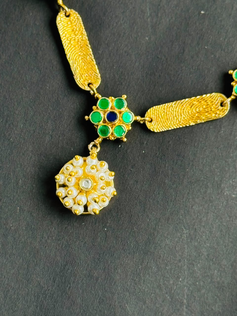 Emerald Pearl Floral Necklace Set