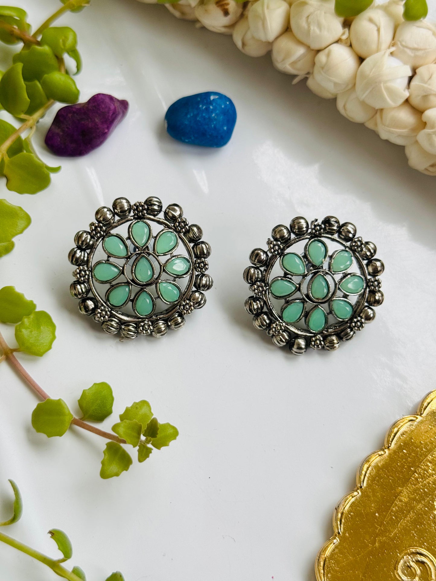 Stud oxidised