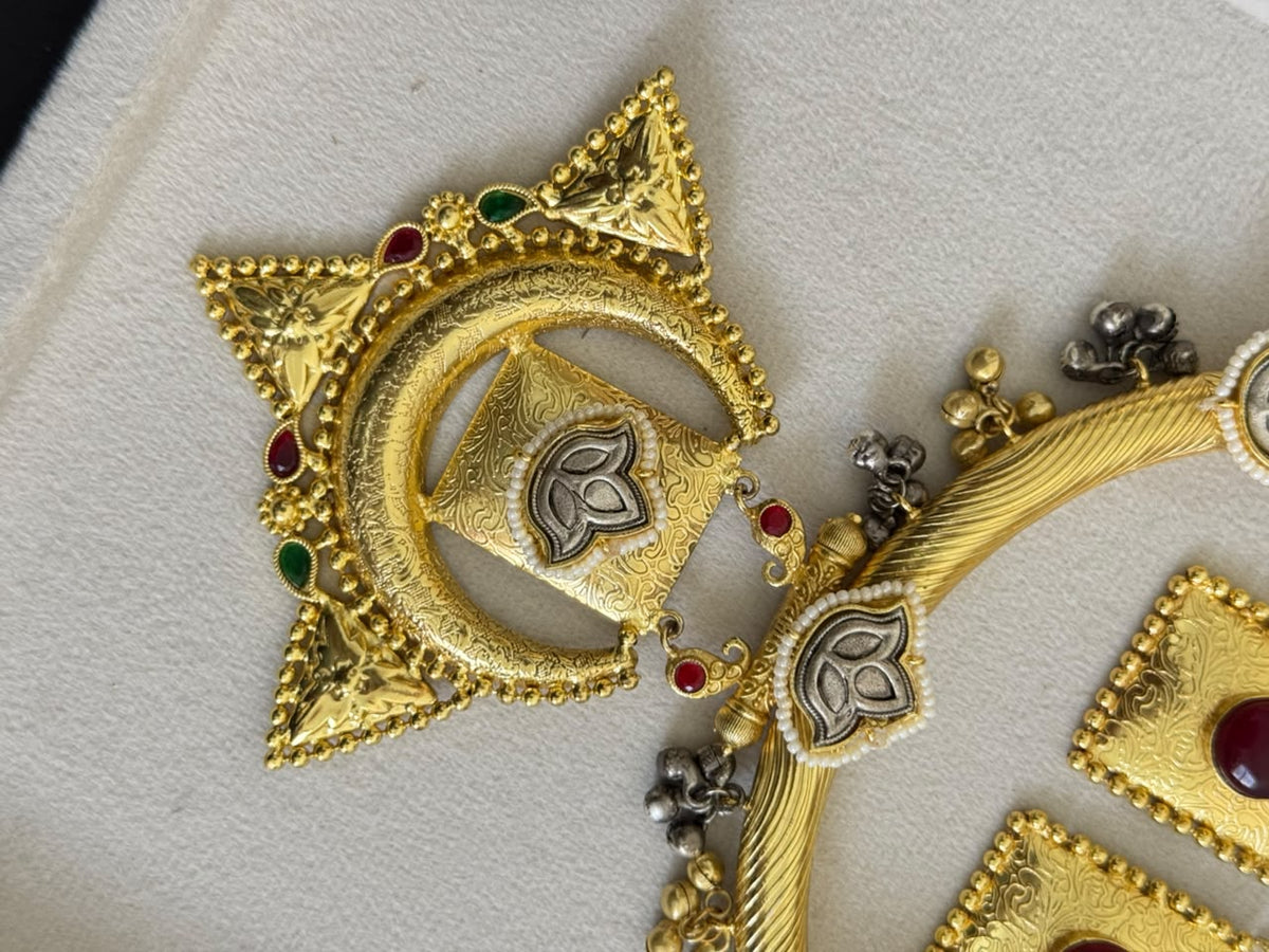 Rajwada Emerald Temple Statement Necklace hasli Set