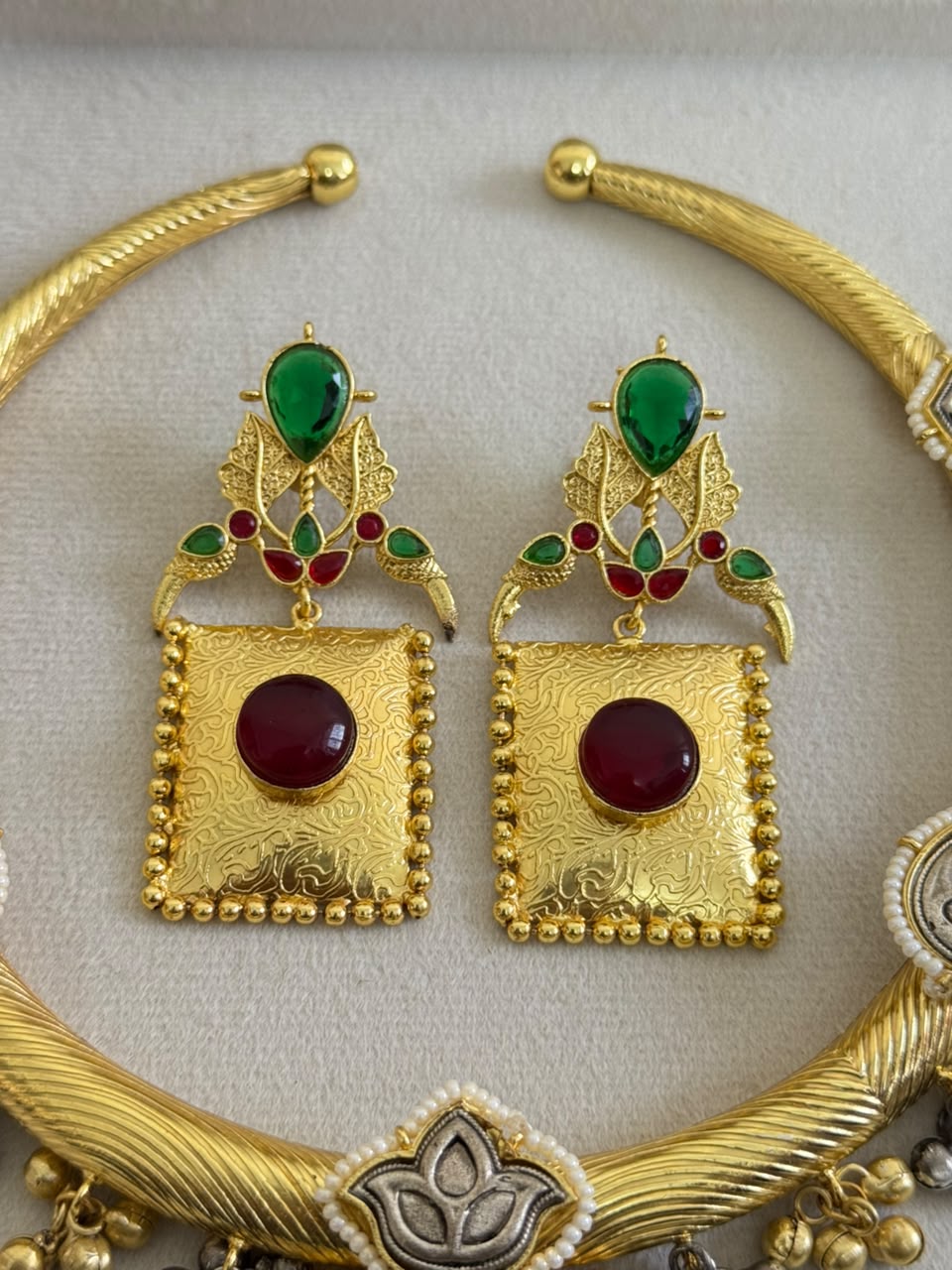 Rajwada Emerald Temple Statement Necklace hasli Set