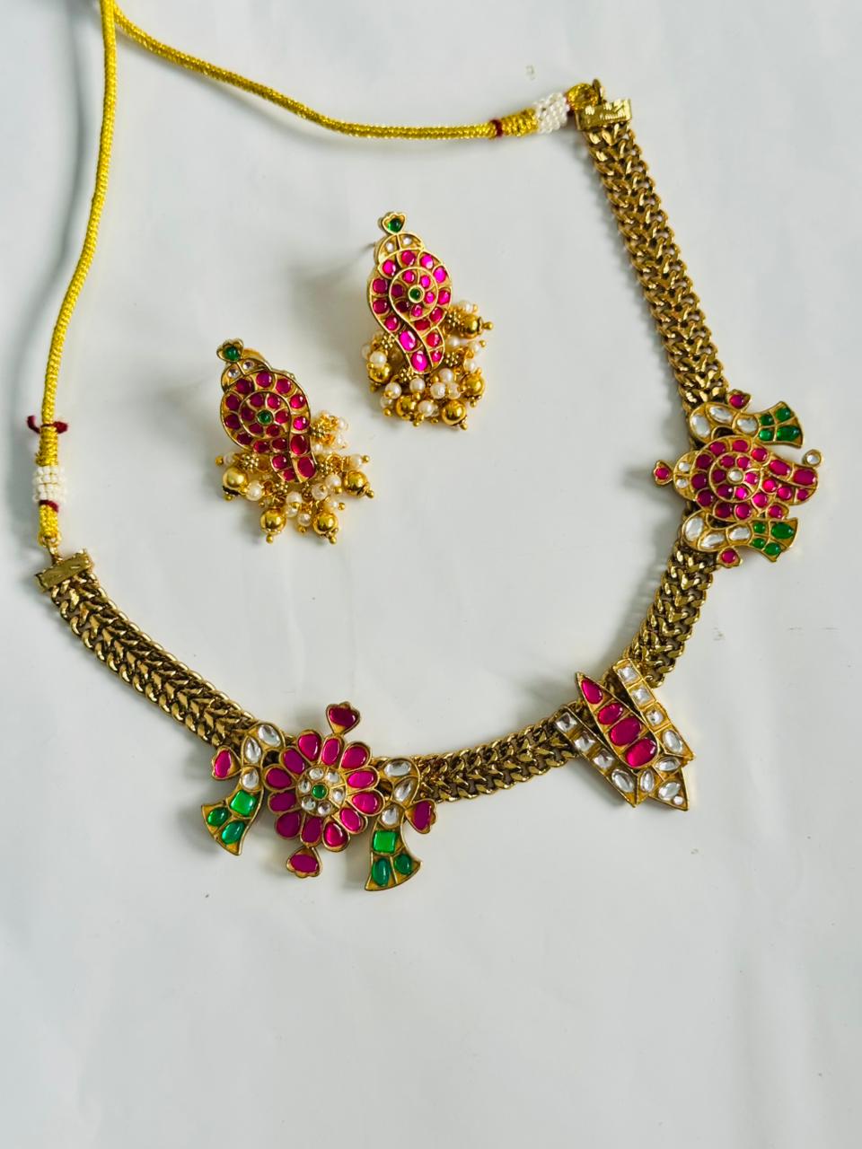 Jadau necklace
