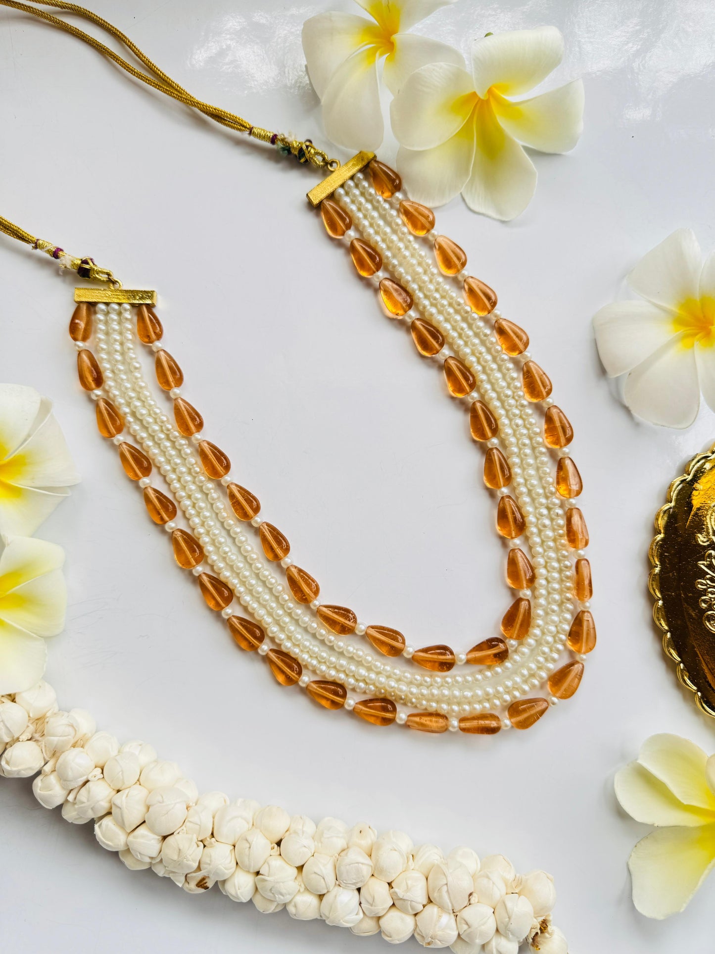 Necklace choker