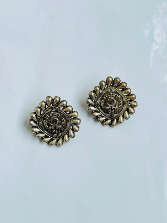EARRING